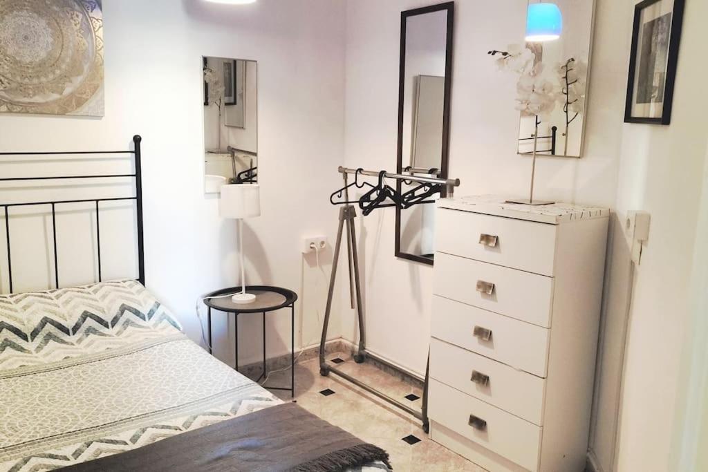 Bonito Apartamento De Dos Dormitorios En El Centro Y Calle San Miguel Torremolinos Extérieur photo