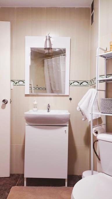 Bonito Apartamento De Dos Dormitorios En El Centro Y Calle San Miguel Torremolinos Extérieur photo